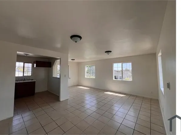 227 E 99th St, Los Angeles, CA 90003