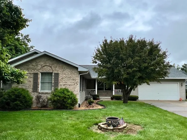 513 Richmond Dr, Chatham, IL 62629