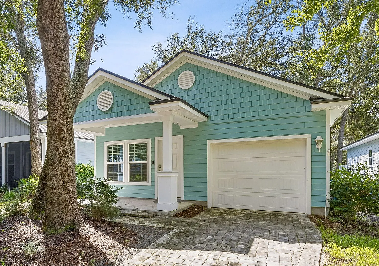 Island Cottage — Photo 3