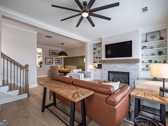 4th image of 4476 Lemon St