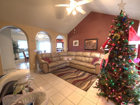 2nd image of 9501 Kingbird Dr
