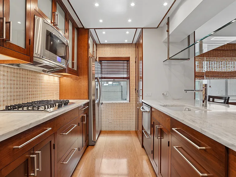 100 W 57th St #6R — Photo 9