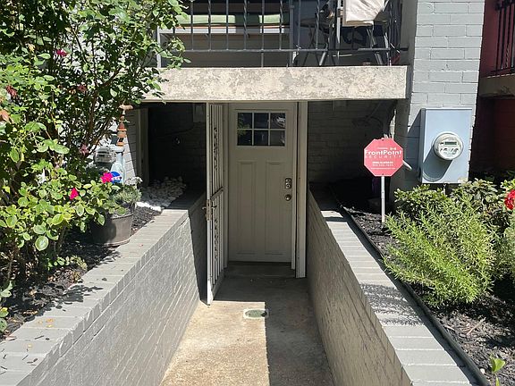 Private Entrance to Basement Apartment