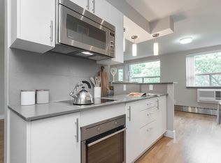 36 Castle Frank Rd #3B-2BA-1320SQFT, Toronto, ON M4W2Z7