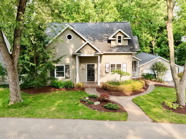 840 Grace St, Northville, MI 48167