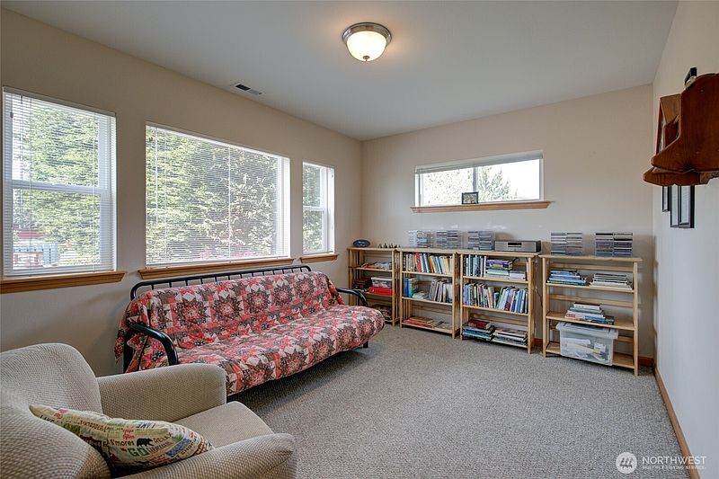 4th image of 272 Sand Dune Avenue NW