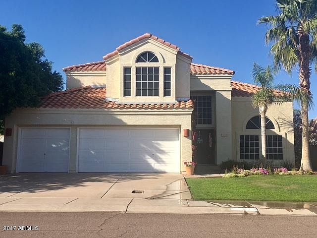 1st image of 3002 E Redwood Ln
