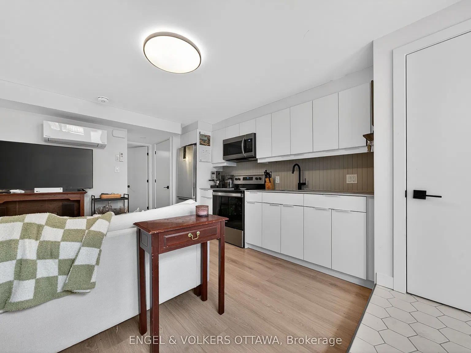 1 bed, $1,750 — Photo 2