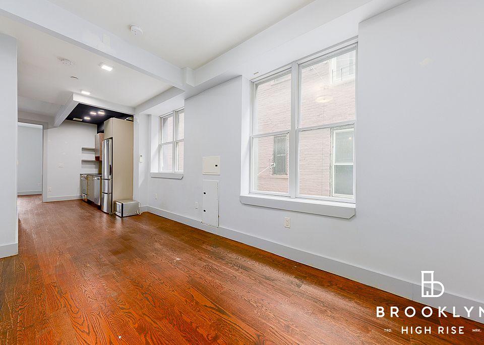 1st image of 311 Woodbine St Floor 1