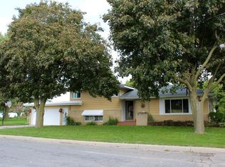 206 4th St NW, Blooming Prairie, MN 55917