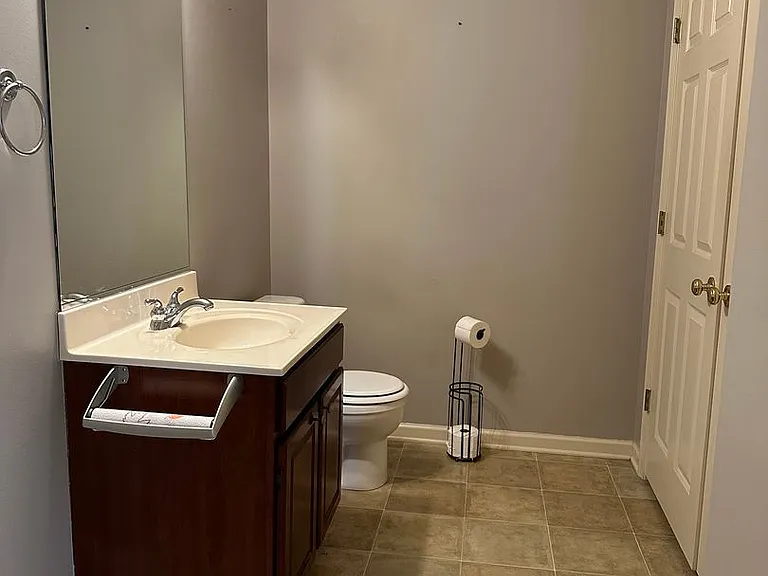 2066 Honeysuckle Ln — Photo 9