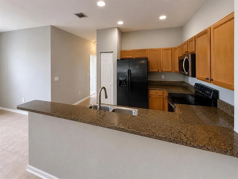 9064 Plymouth Pl — Photo 2