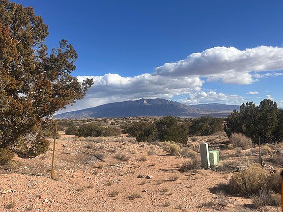 4th image of 5408 Bachmann Ct Ne