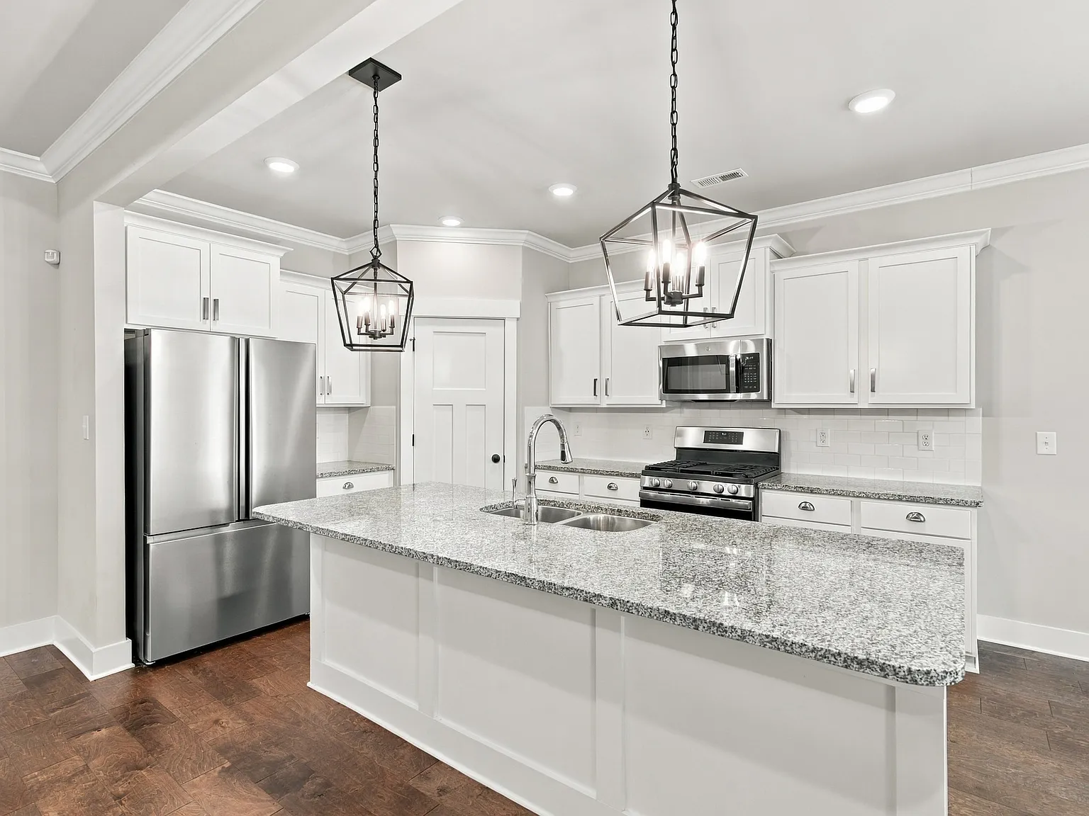 3 bed, 1696 sqft, $1,850 — Photo 3
