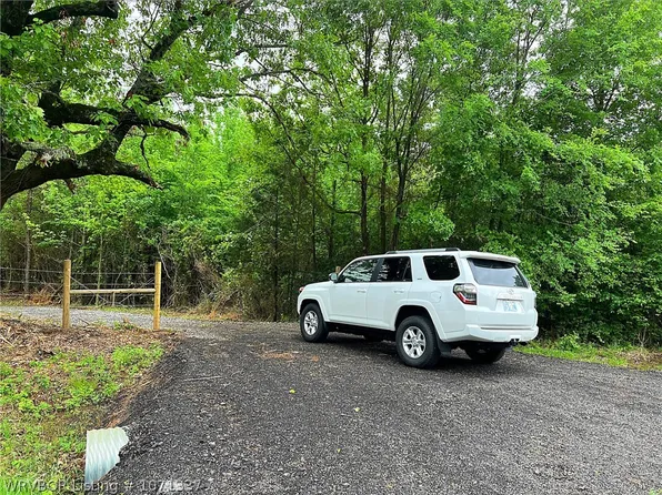 6322 W Creek Rd, Ozark, AR 72949