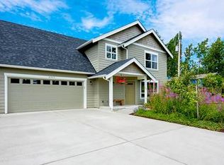 2935 Madrona St, Bellingham, WA 98225