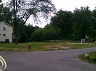 2090 Wycliffe Ave, West Bloomfield, MI