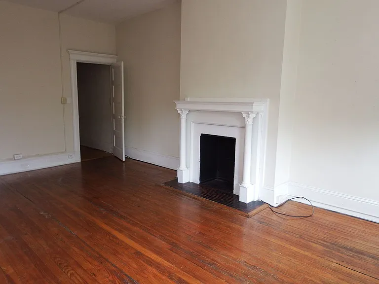 3040 Saint Paul St — Photo 9