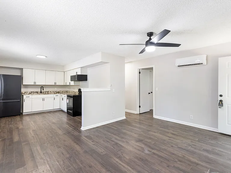 3413 Elm Hill Pike — Photo 22