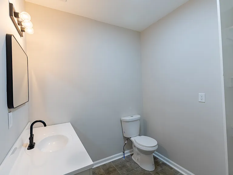 231 Jackson St — Photo 7