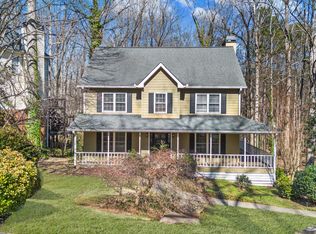 812 Deep Lake Dr NW, Kennesaw, GA