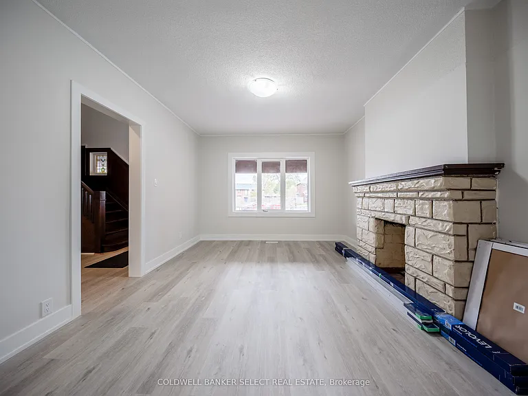 1680 Weston Rd — Photo 3