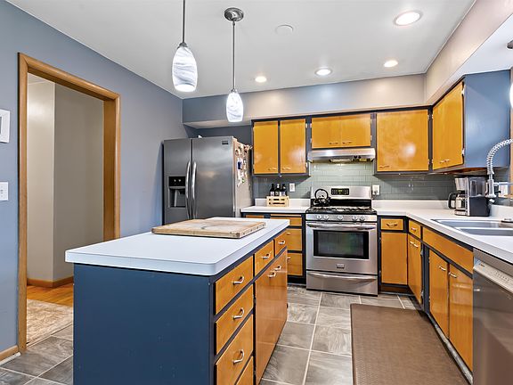 4th image of 3704 Corbridge Ln
