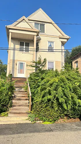 28 New St #2E Photo 1