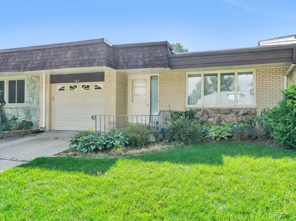 105 Green Acres Dr, Morris, IL 60450