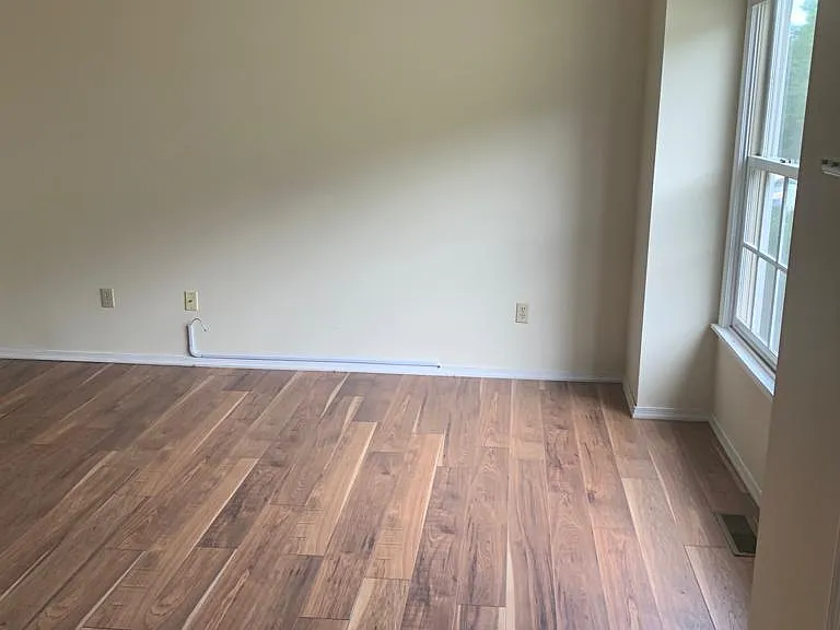 534 Becker St — Photo 2