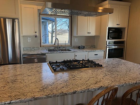 5th image of 1127 N County Road 300 W