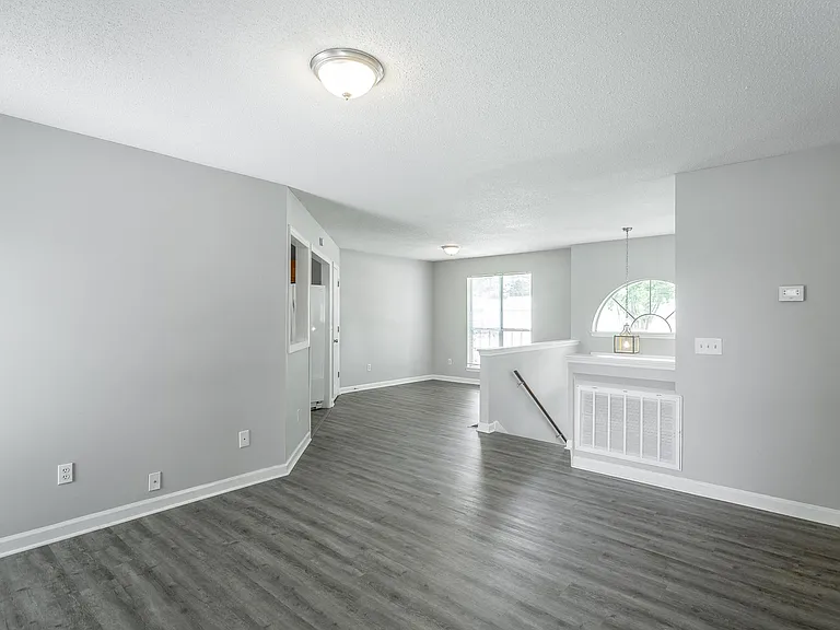 6130 Blue Ash Dr — Photo 15