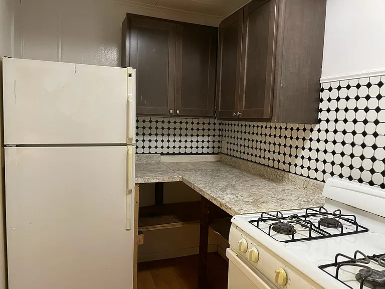 89 Ryckman Ave #BASEMENT — Photo 5
