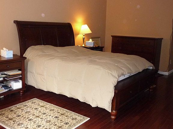 5th image of 5 Hattie Ln