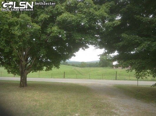 2nd image of 322 Ballard Ln