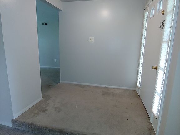 3rd image of 1910 Harcourt Ave