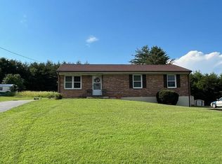 191 Cardinal Rd, Martinsville, VA 24112