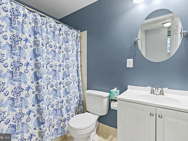 Full bath - lower level