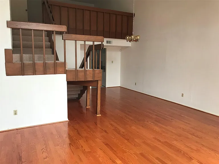 12633 Memorial Dr #106 — Photo 2