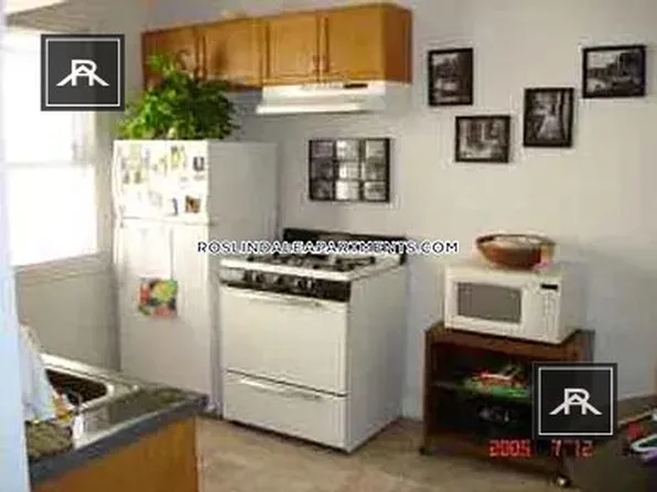 3961 Washington St APT 2L, Roslindale, MA 02131