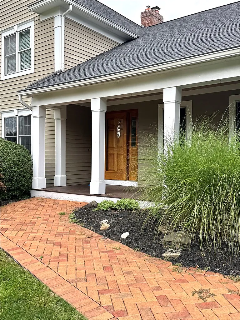 5 bed, 3.5 bath, 3173 sqft, $5,000 — Photo 3