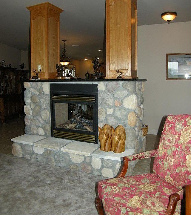 2nd image of 480 N Juniper St