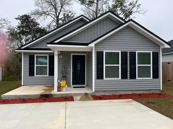 10 Dustin Ln, Crawfordville, FL 32327