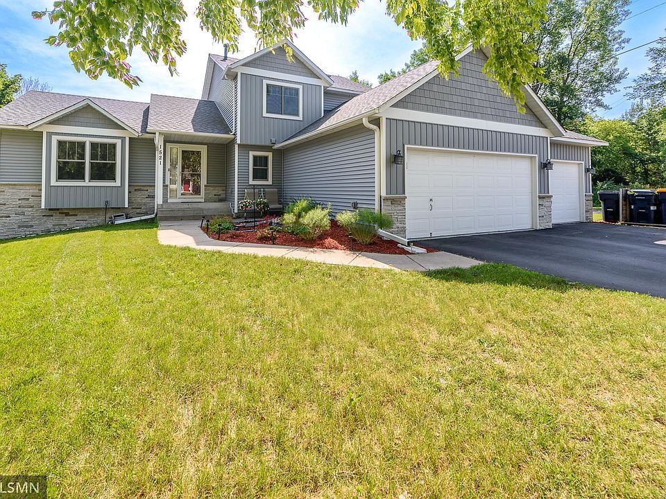1st image of 1521 Earle Way
