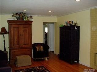 41 Corchaug Ave, Port Washington, NY 11050