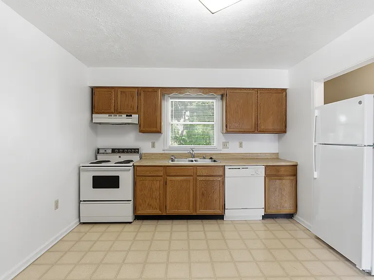 830 Locust St #6 — Photo 8