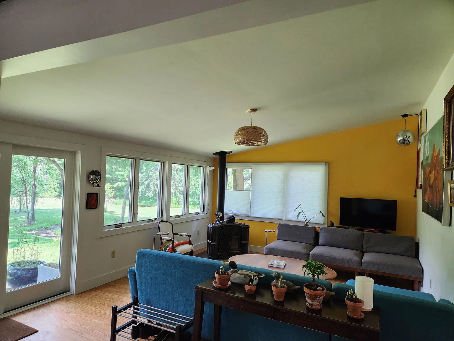 4 bed, 1572 sqft, $3,295 — Photo 4