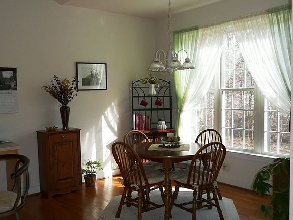 4th image of 1633 Olmstead Dr