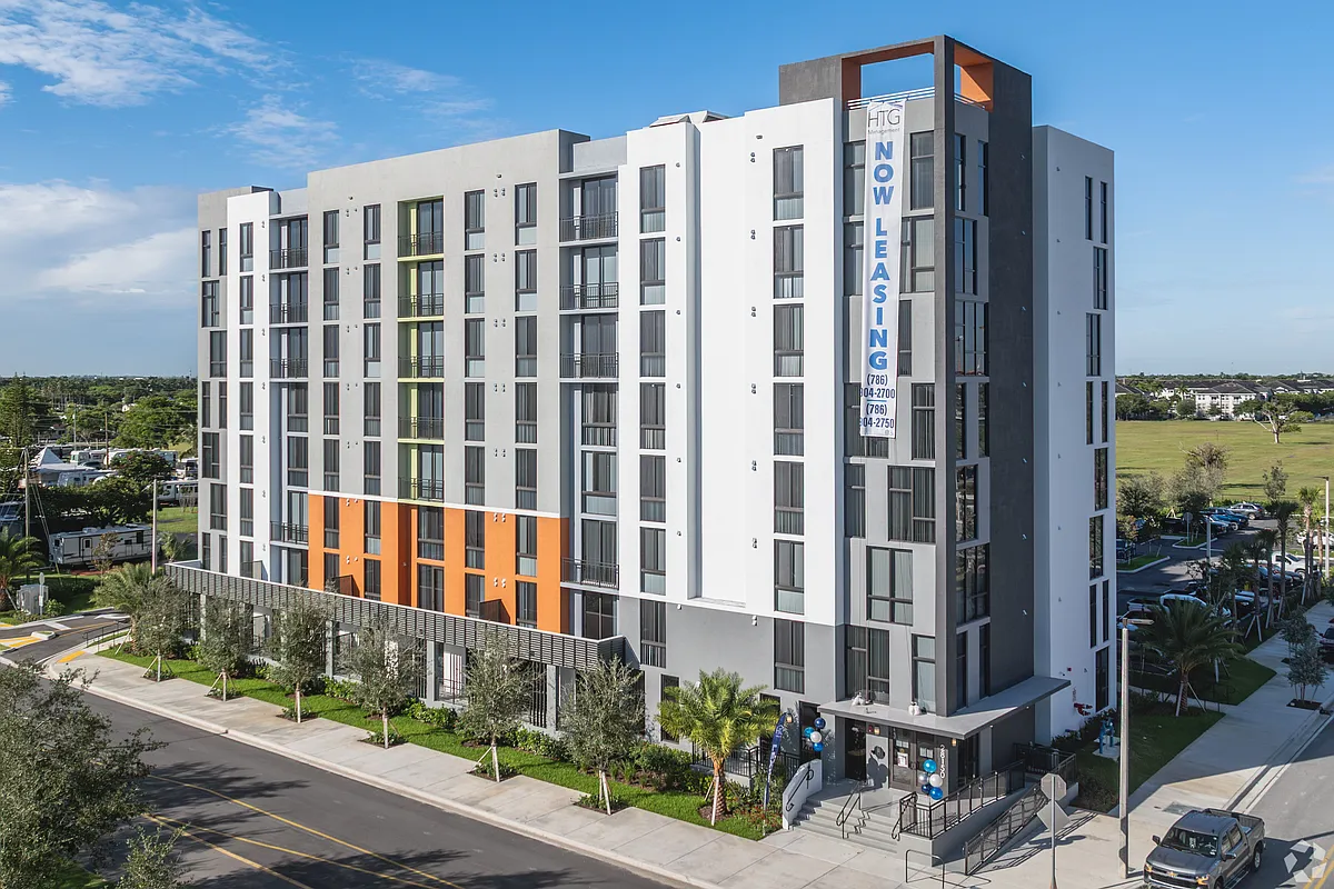 Building Photo - Naranja Grand I