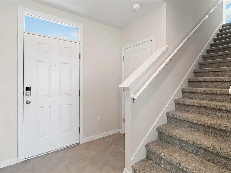 3394 Hilltop Cir — Photo 5